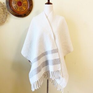 Hilda Ltd Wool Icelandic Poncho Shawl Cape